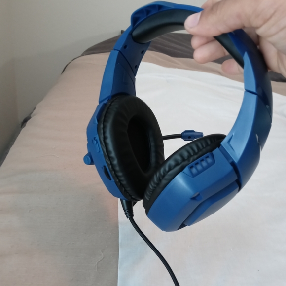 Gaming headset With Mic (PS5,XBOX,PC,NS) - Picture 3 of 5